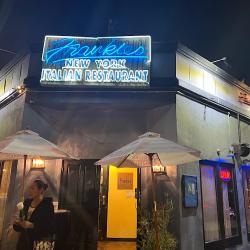 Restaurants Frankies on Melrose in Los Angeles CA