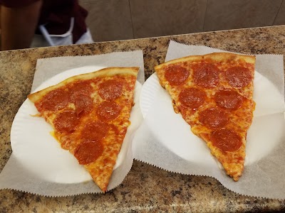 Restaurants Lucia Pizza in Queens NY