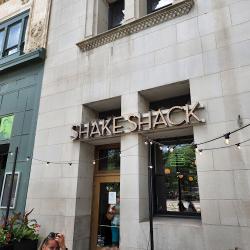 Restaurants Shake Shack Chicago Athletic Association in Chicago IL