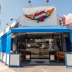 Restaurants Love Baked Wings in Los Angeles CA